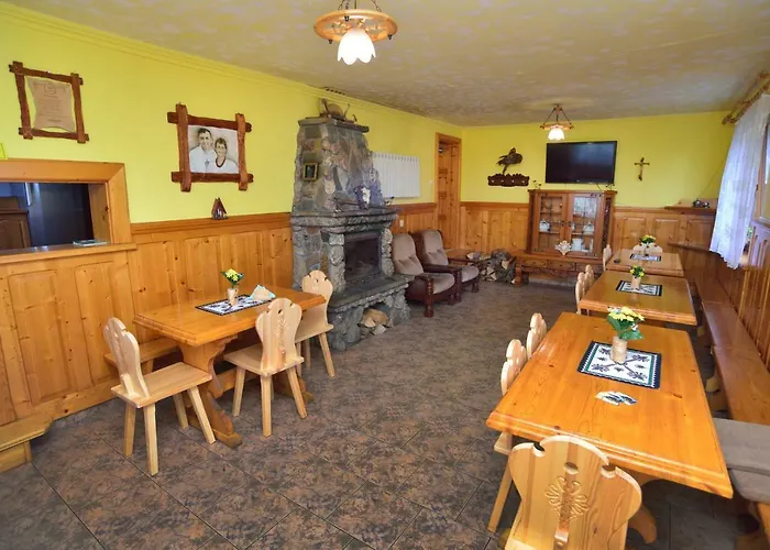 Pod Gorcami Waksmund